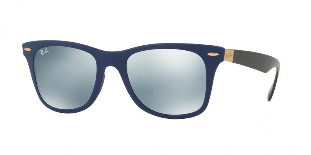 Ray-Ban Wayfarer Liteforce 4195 Sunglasses - view 17